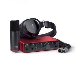 Focusrite Scarlett 2i2 Studio Bundle (4th Gen)