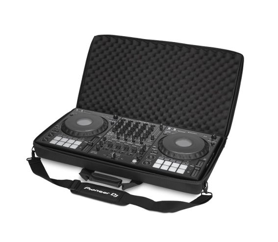 Pioneer DJC-1X Protective Bag In Use 1